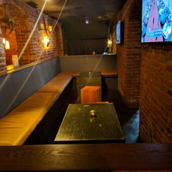 P O Of Six Feet Under Gastropub Philadelphia Pa United States Big Seating P O Of Six Feet Under Gastropub Philadelphia Pa United States Big Seating
