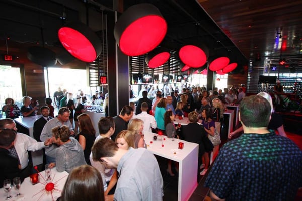 Houston Avenue Bar & Grill - Quartier DIX30