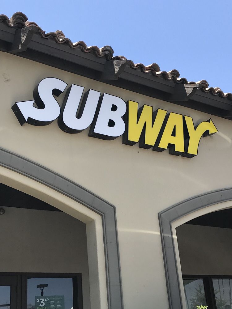 Subway Order Food Online 13 Reviews Fast Food 4747 E Elliot Rd