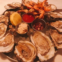 Hugo S Oyster Bar 353 Photos 351 Reviews Seafood 10360 Photo Of Hugo S Oyster Bar Roswell Ga United States