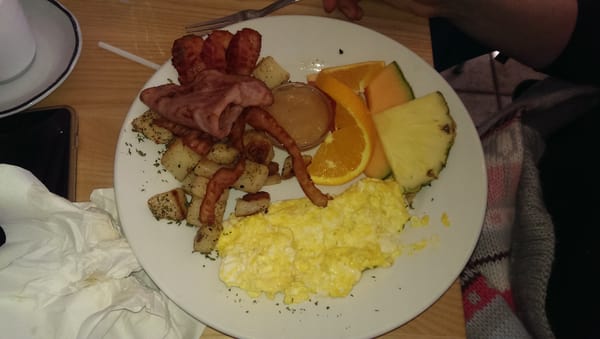 Dame Tartine Dejeuner Et Diner