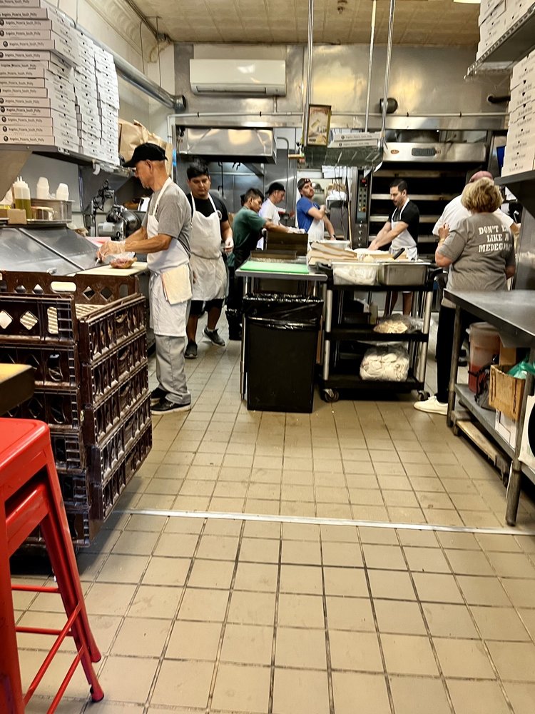 Angelo's Pizzeria