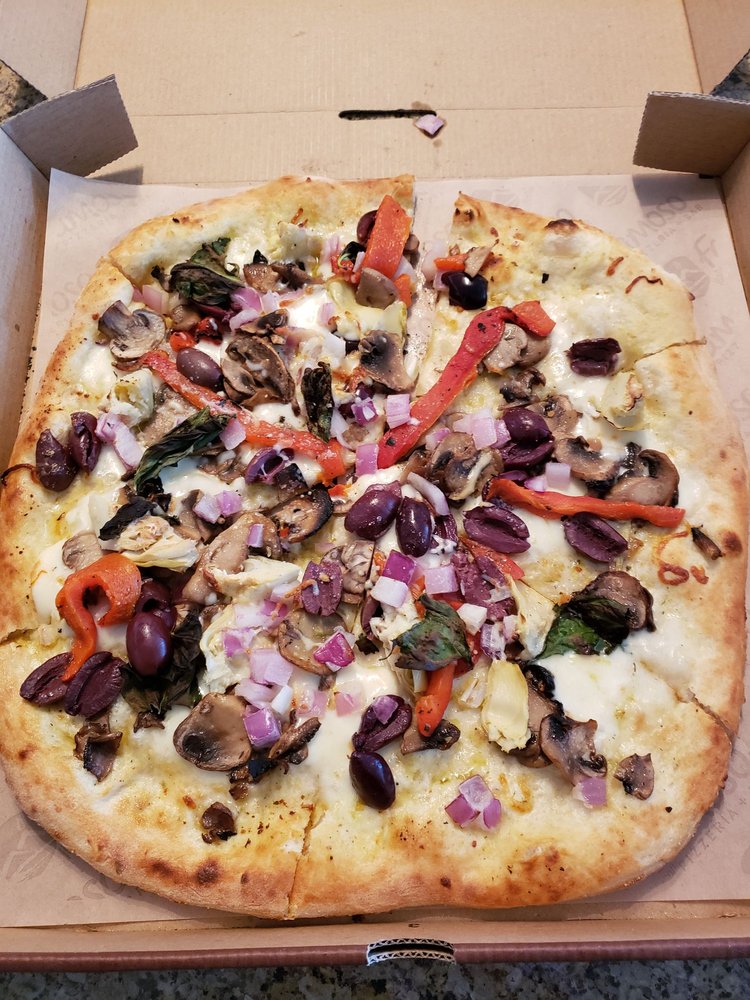 Famoso Neapolitan Pizza