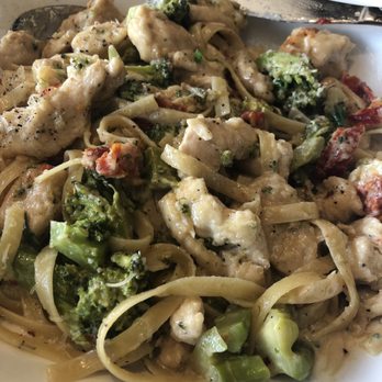 Maria S Italian Kitchen Order Food Online 138 Photos 342 Photo Of Maria S Italian Kitchen Sherman Oaks Ca United States Fettuccine En