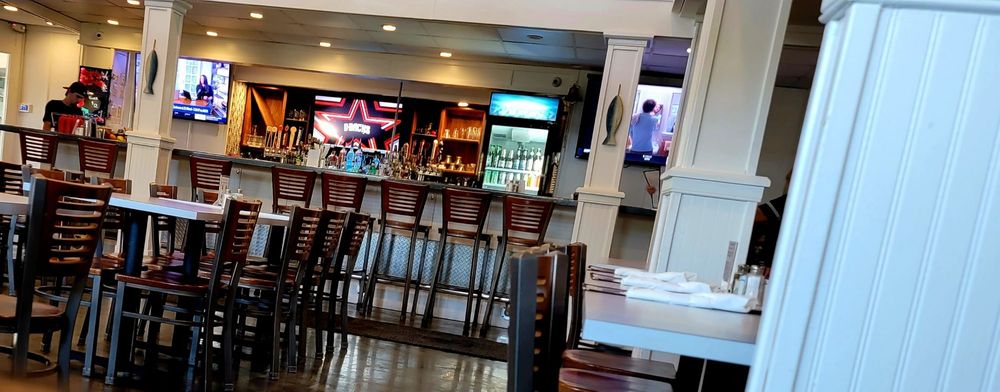 Mahi Mahis Island Grill