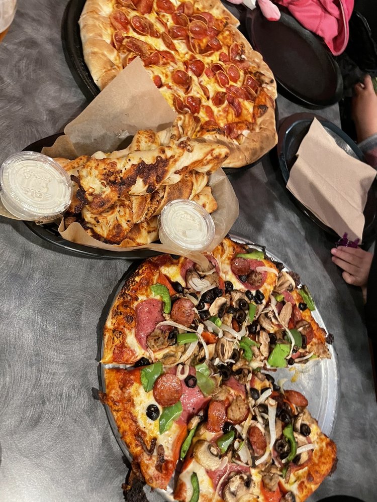 Round Table Pizza