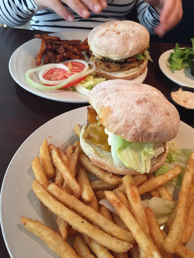 Catch 22 18 Photos & 20 Reviews Seafood 223 Columbia Ave, Chapin