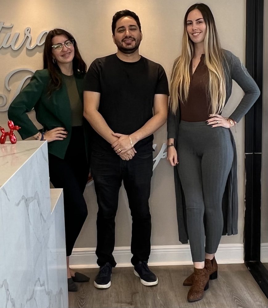 image of business Aventura Dental Group