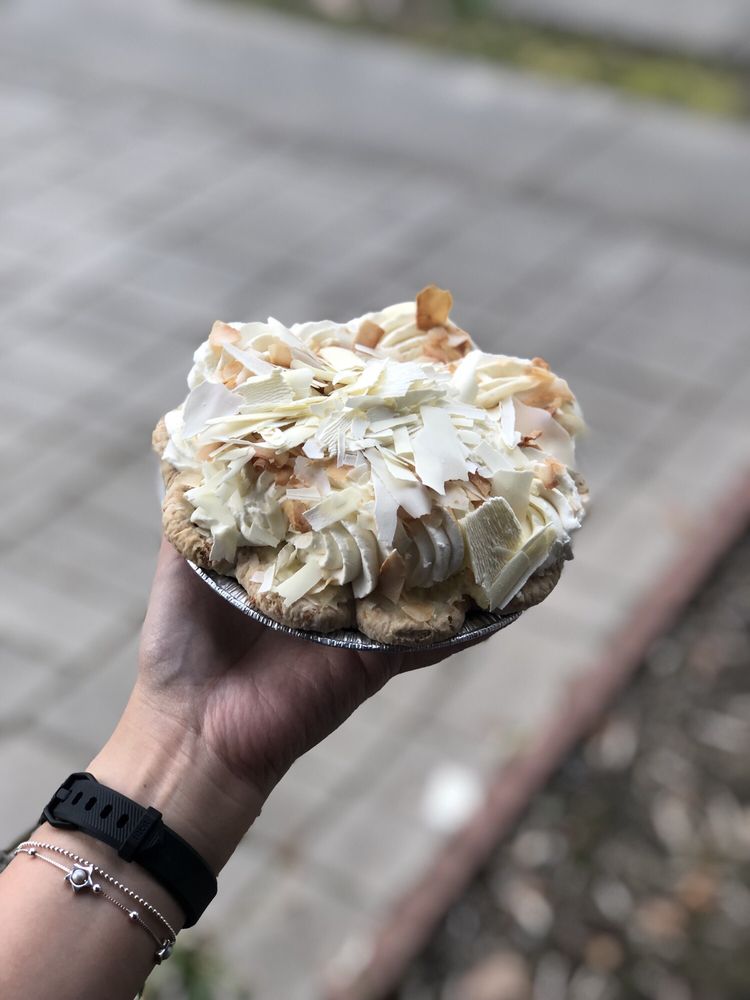Dahlia Bakery