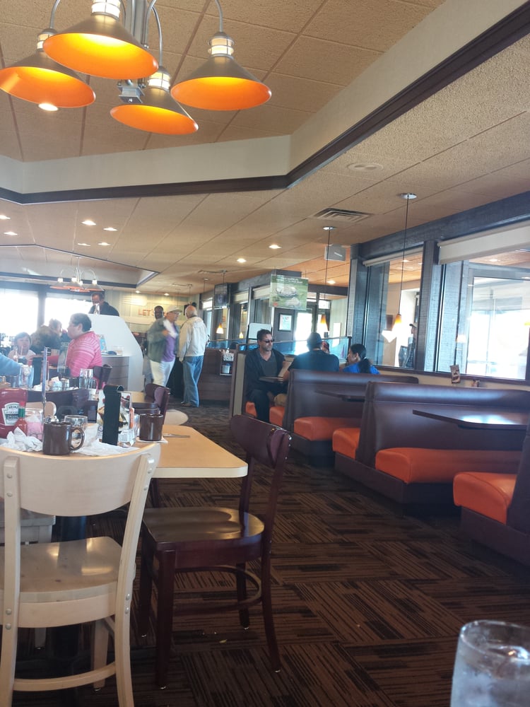 Village Inn 10 Photos & 20 Reviews Breakfast & Brunch 1685 S Rock