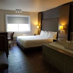 The Best 10 Hotels Near 2 Penguins Tap And Grill In Centennial Co Features