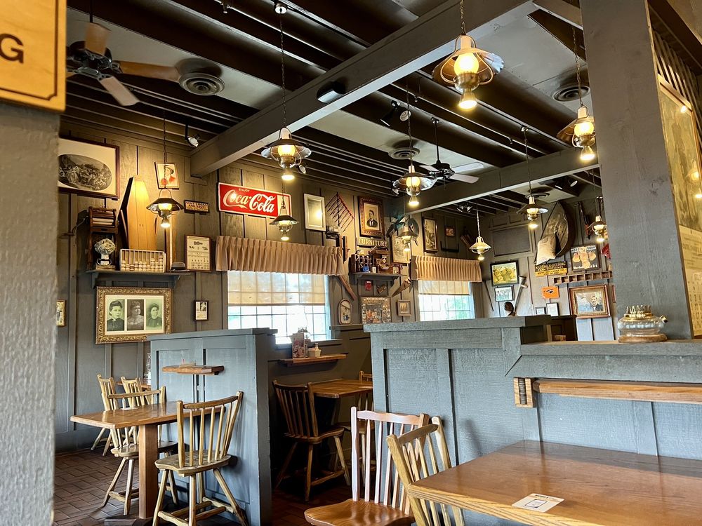 Cracker Barrel Old Country Store