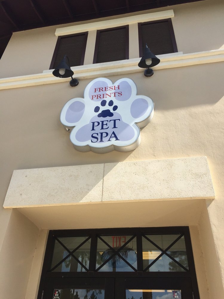 Fresh Prints Pet Spa Pet Groomers 132 Everest Ln, Southside, St