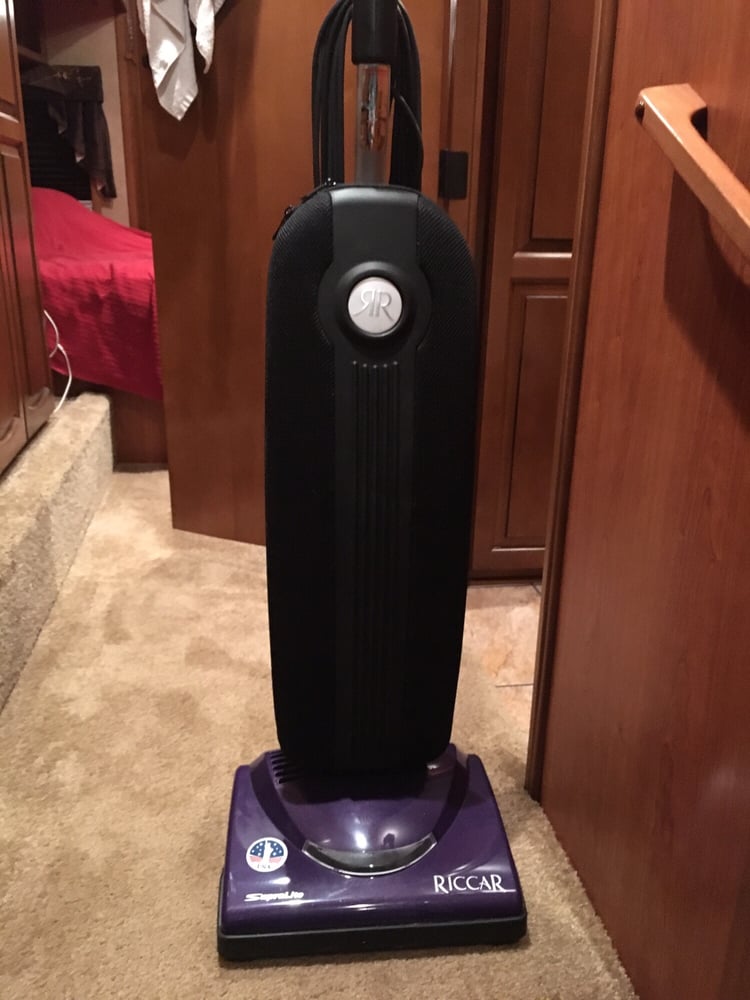 Fenton Sew & Vac - Fabric Stores - 180 Gravois Bluffs Cir, Fenton, MO