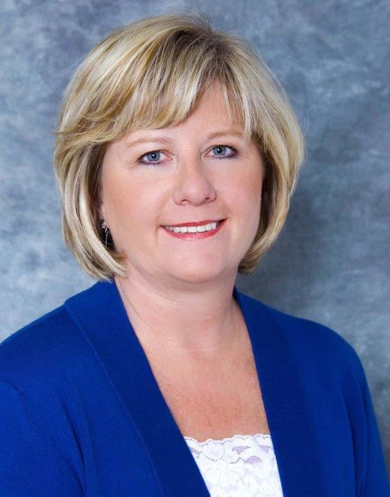 Cindy Henderson Dickson Realty Real Estate Agents 4870 Vista Blvd