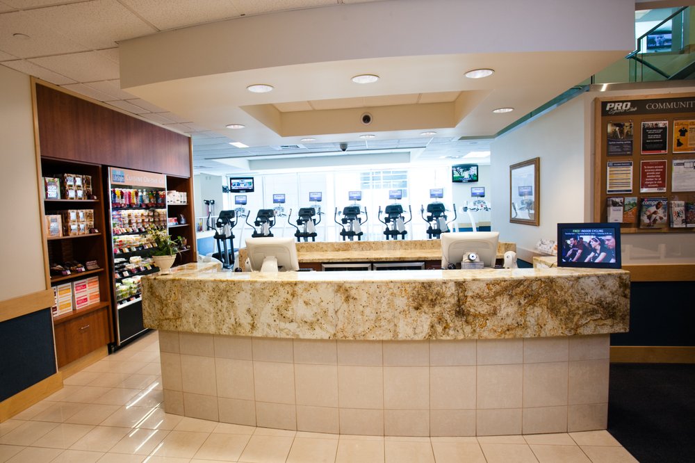 PRO Sports Club Seattle 18 Photos & 35 Reviews Sports Clubs 501