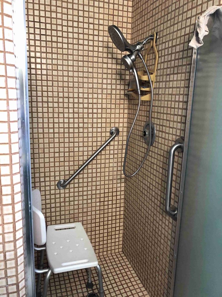 Bay Grab Bar