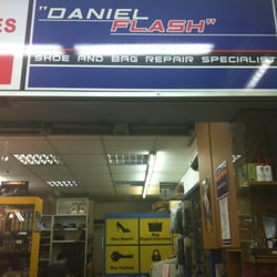 Daniel Flash Shoe Bag Repair Specialist Closed Cobbler Photo Of Daniel Flash Shoe Bag Repair Specialist Singapore