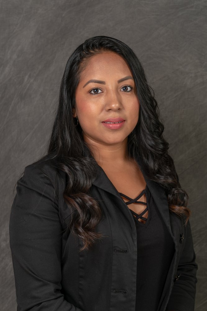 Farmers Insurance - Silvia Villa