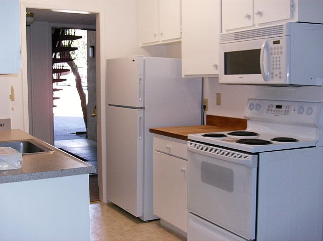 Pinecrest Apartments