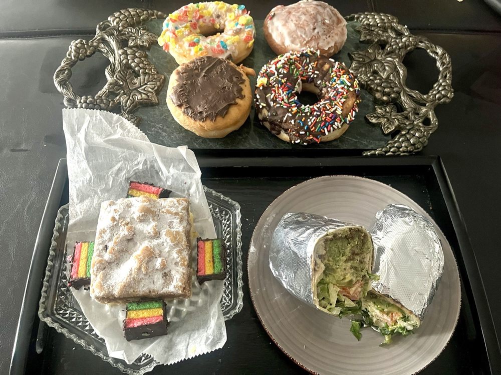Colchester Donuts and Cafe