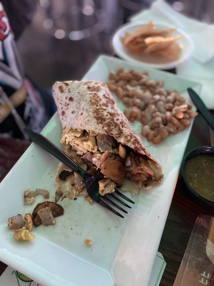 Iguanas Bar