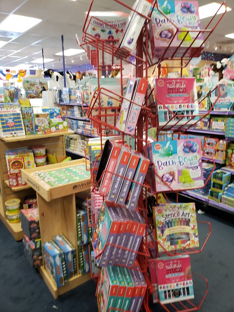 Amato’s Toy and Hobby 10 Photos & 30 Reviews Toy Stores 395 Main