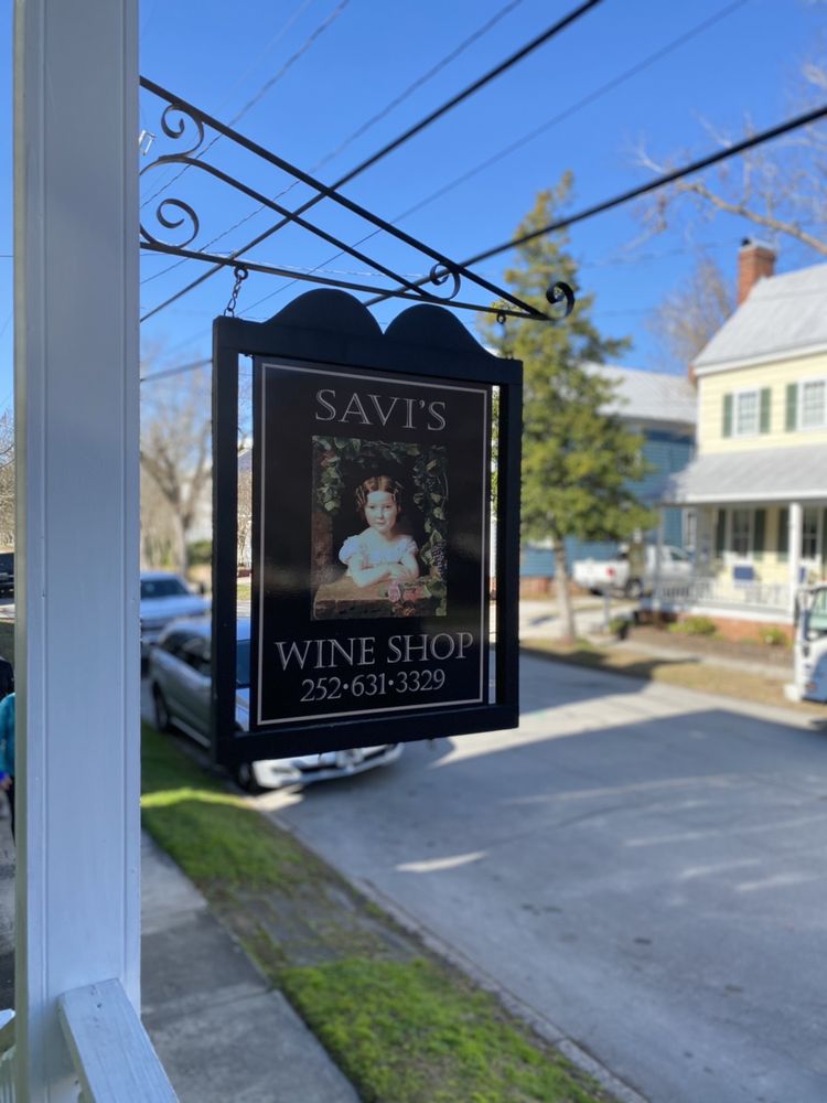 Savi's Wine