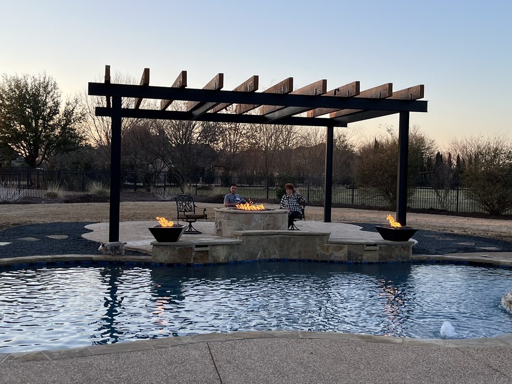 Platinum Outdoor Environments