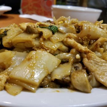 Kim S Thai Restaurant 112 Photos 115 Reviews 938 W Photo Of Kim S Thai Restaurant Milwaukee Wi United States Pad Kee Mao