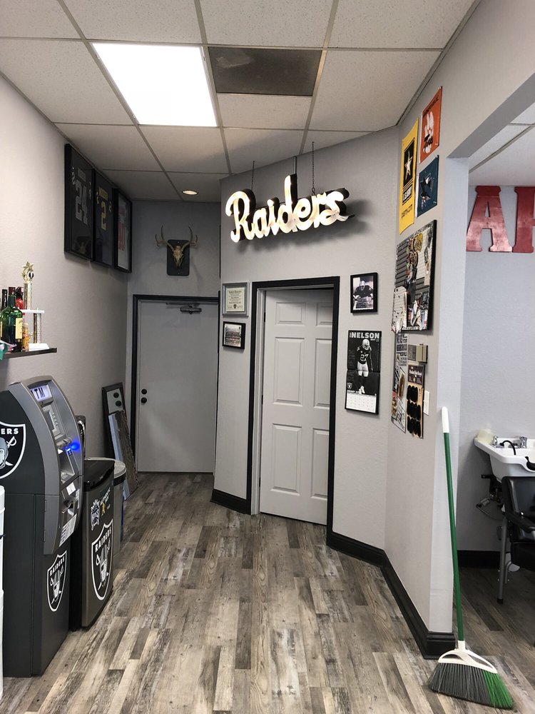 Scissors & Blades 22 Photos & 52 Reviews Barbers 309 Lincoln St, Roseville, CA Phone