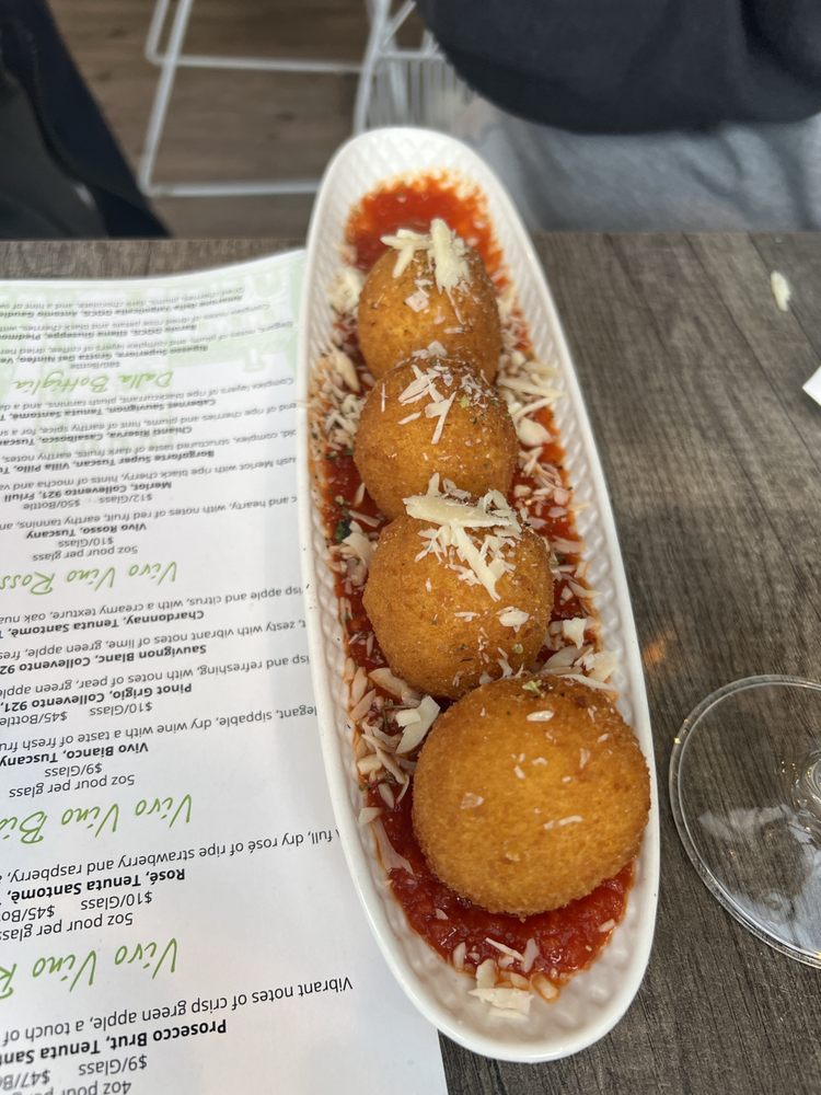 Vivo Pizza + Pasta