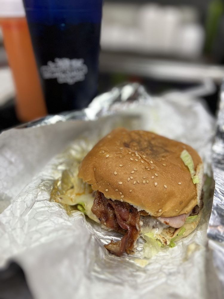 Las Mamalonas Burgers