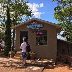 Lake Powell Motel 11 Photos 16 Reviews Hotels 750 S Navajo Photo Of Lake Powell Motel Page Az United States Eingang