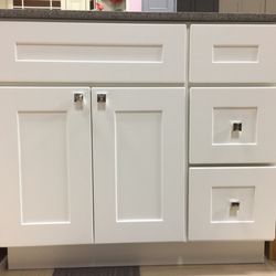 Cabinet World 91 Photos 12 Reviews Cabinetry 420 Bays Photo Of Cabinet World San Francisco Ca United States 30 Shaker