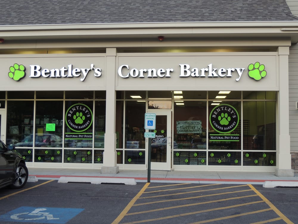 Bentley S Pet Stuff 38 Photos Amp 19 Reviews Pet Stores