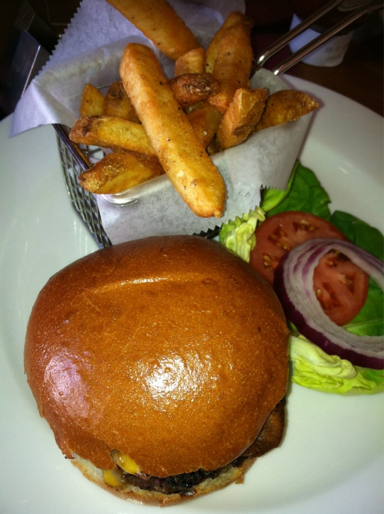 Bell and Whistle CLOSED 14 Reviews American (New) 9b E Broad St