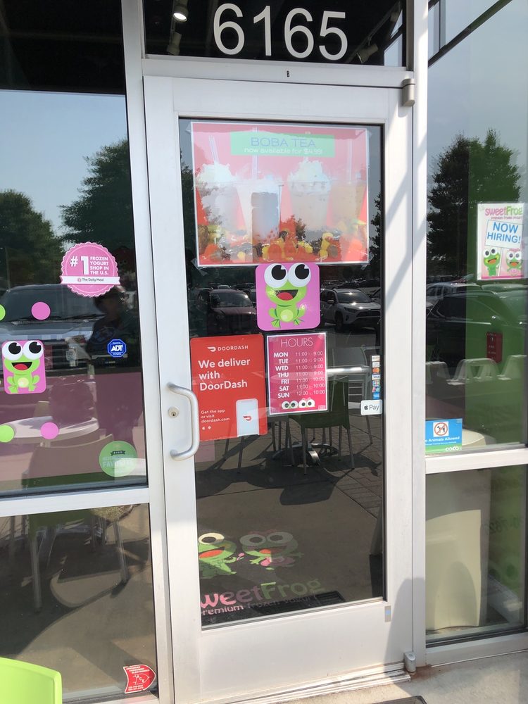 sweetFrog Premium Frozen Yogurt
