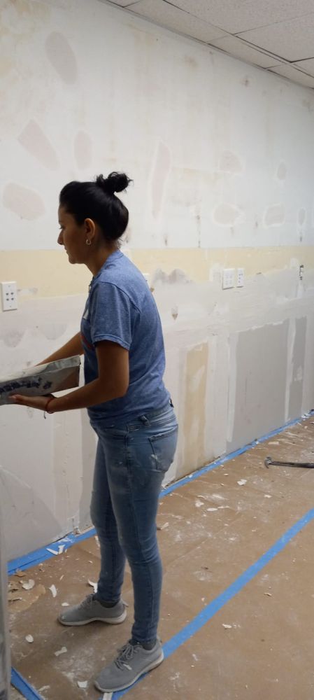 Manto Painting C Services