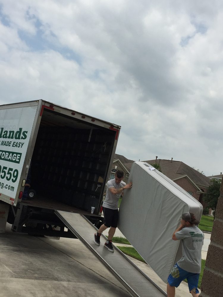 Woodlands Moving and Storage