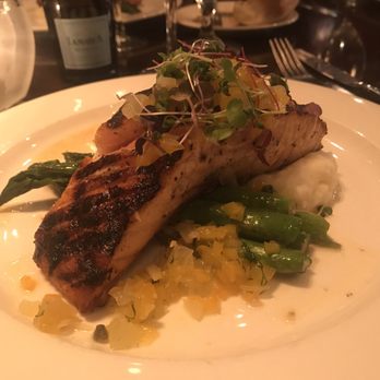 333 Belrose Bar Grill 98 Photos 111 Reviews Bars Photo Of 333 Belrose Bar Grill Radnor Pa United States Salmon