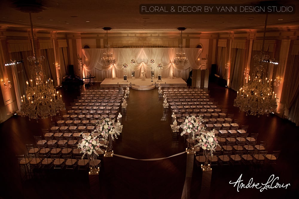 Standard Club Wedding Ceremony Decor At The Located In Photo Of Standard Club Chicago Il United States Wedding Ceremony
