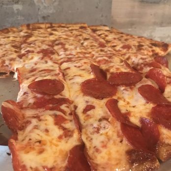 Twin Trees Pizza - CLOSED - 14 Photos & 22 Reviews - Pizza ...