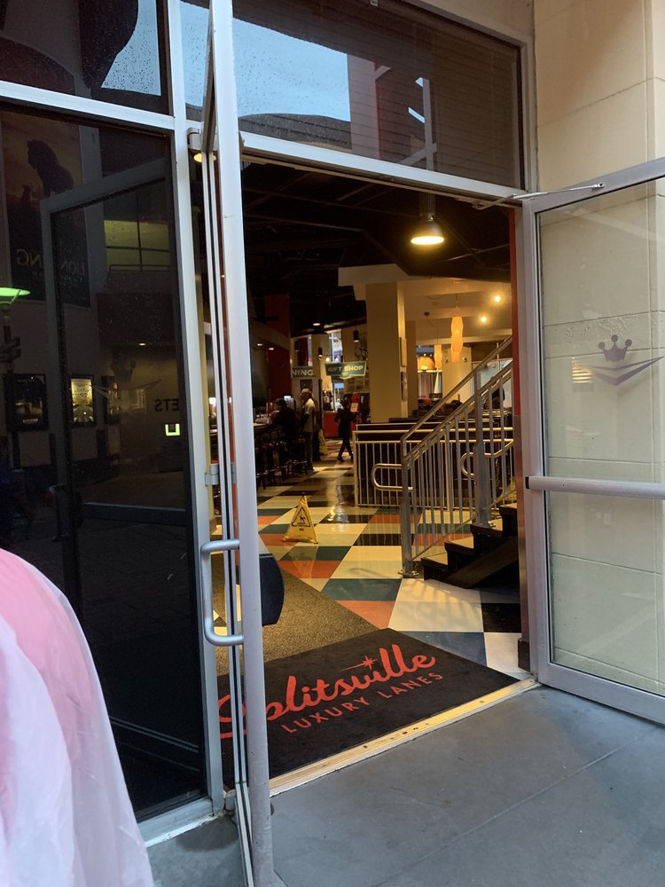Splitsville Luxury Lanes 860 Photos 579 Reviews Sushi