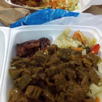 Donna S Caribbean Restaurant 35 Photos 48 Reviews Photo Of Donna S Caribbean Restaurant Plantation Fl United States Oxtail And Curry