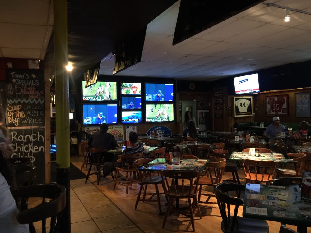 The Press Box 107 Photos & 148 Reviews Sports Bars 222 S Dale Mabry Hwy, South Tampa