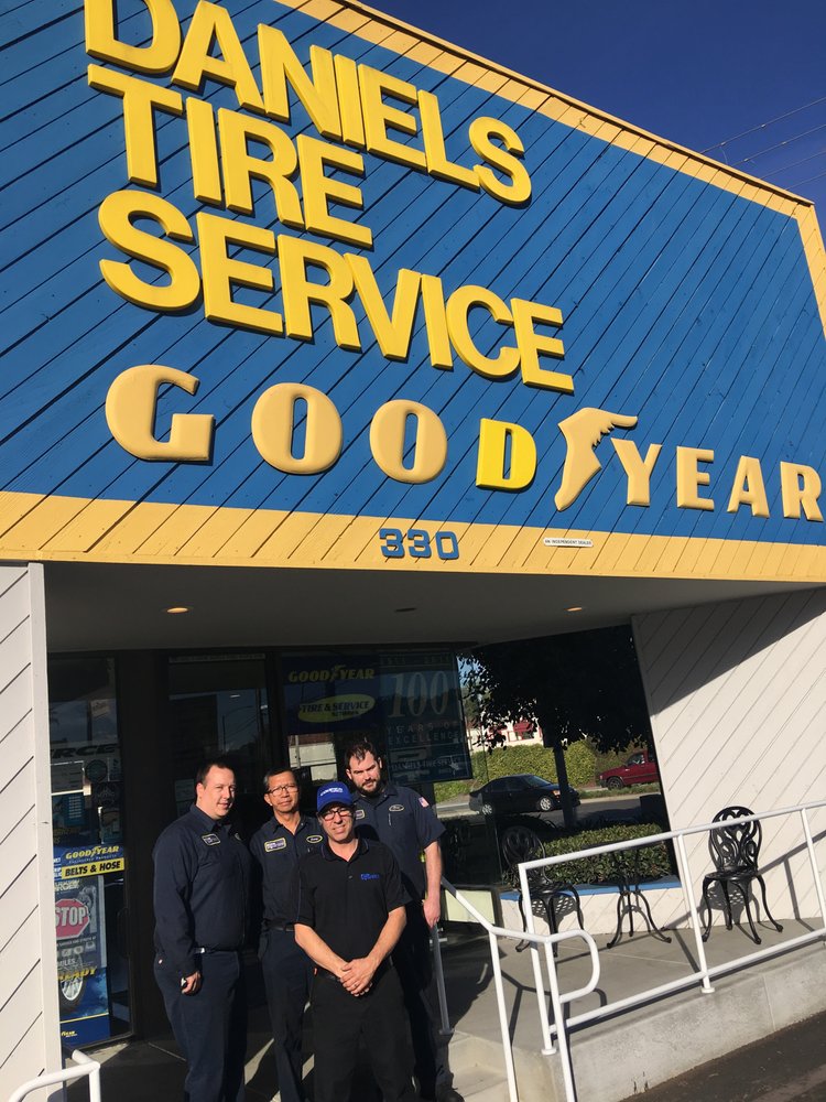 Daniels Tire Service 20 Photos & 83 Reviews Tires 330 N El Camino
