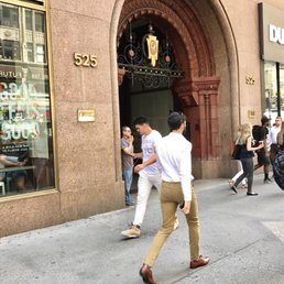 Fashion Center Building - 414 Photos - Women's Clothing - 525 7th Ave ...