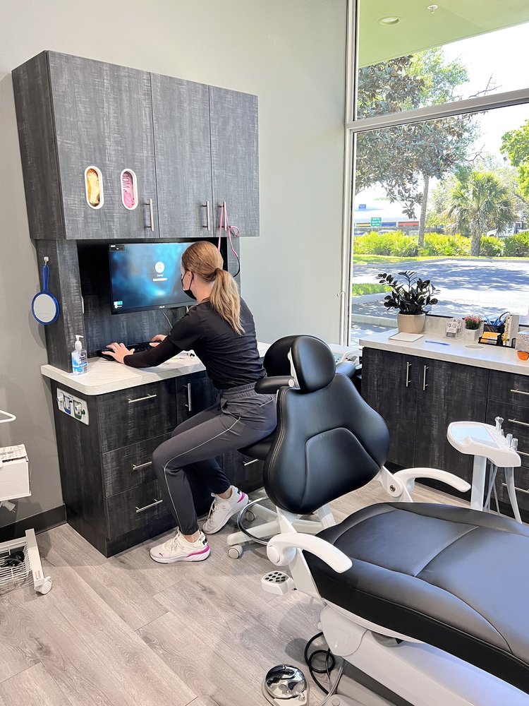 image of business Blinn Dental