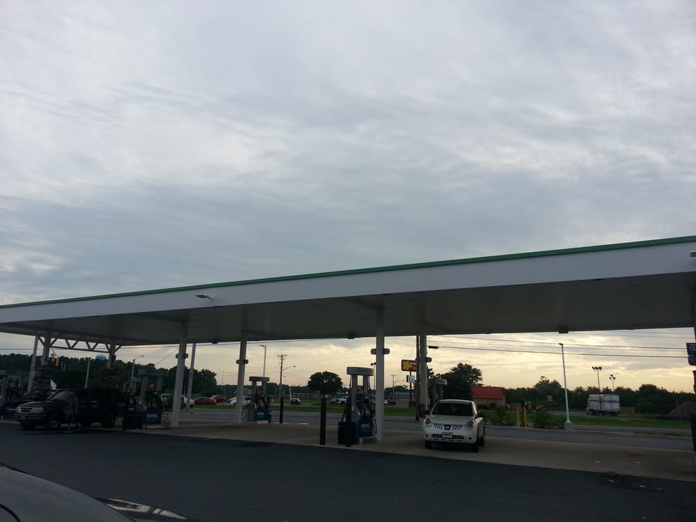 Royal Farms Gas Stations 20579 N Dupont Blvd, DE